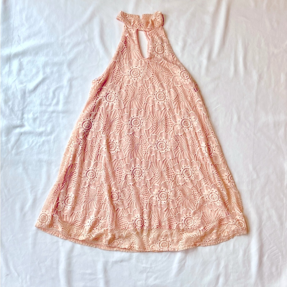 Peach sleeveless keyhole dress